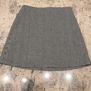 Banana Republic Factory Black and White Mini Skirt